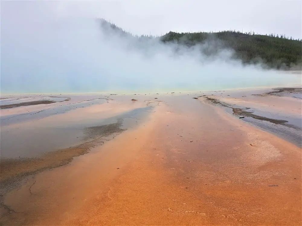 3 day Yellowstone itinerary - Grand Prismatic Spring