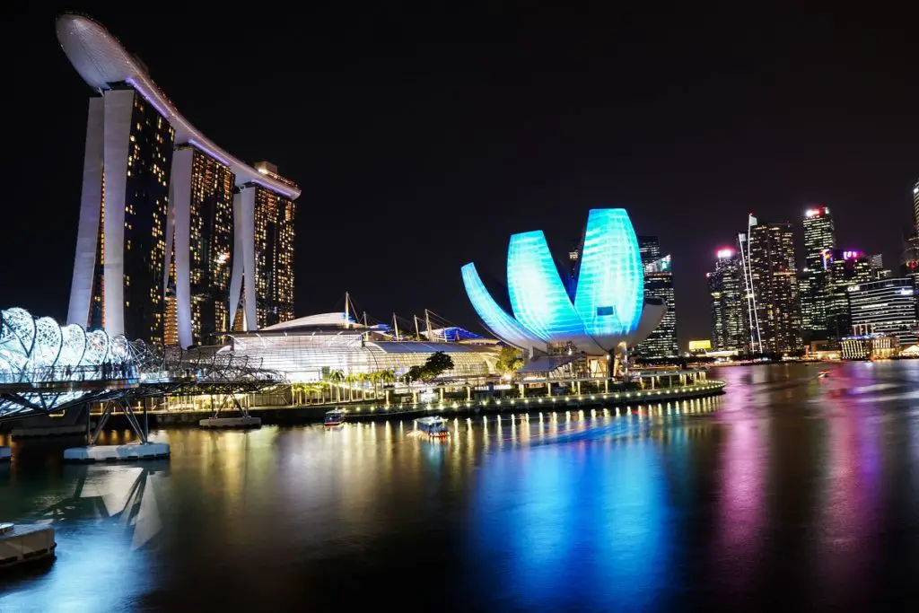 best area to stay in Singapore - marina Bay sands at night 