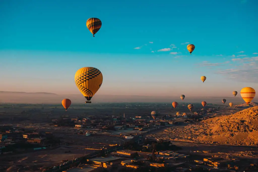 hot air ballons in the sky in Luxor, Egypt - Egypt 2 week itinerary